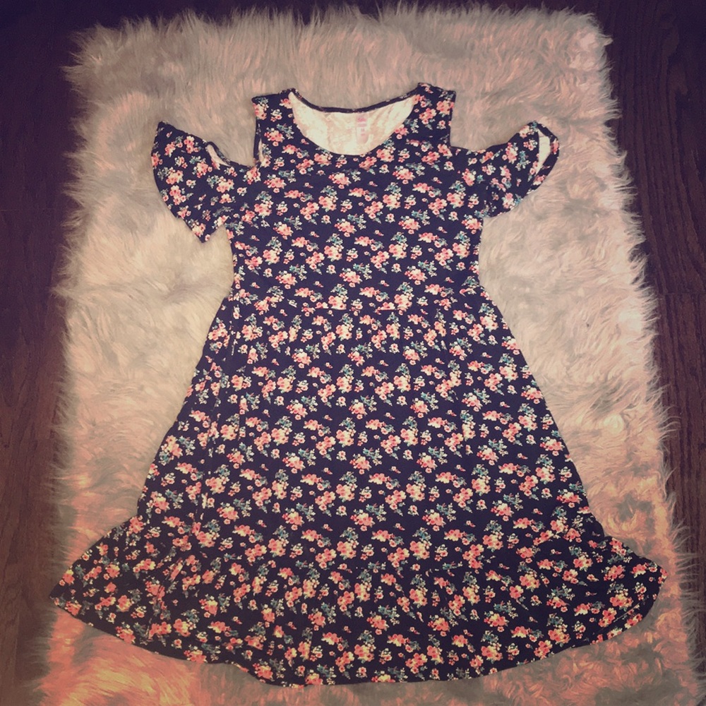 Floral off-the-shoulder dress!